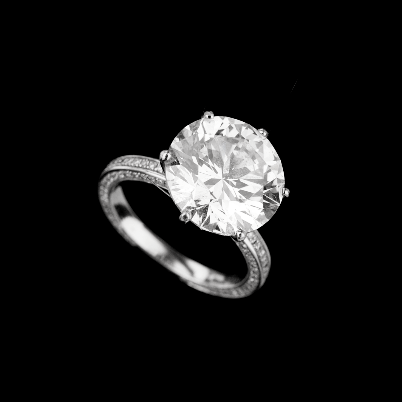 Engagement Ring - 5.00-Carats Solitaire Diamond Engagement Ring