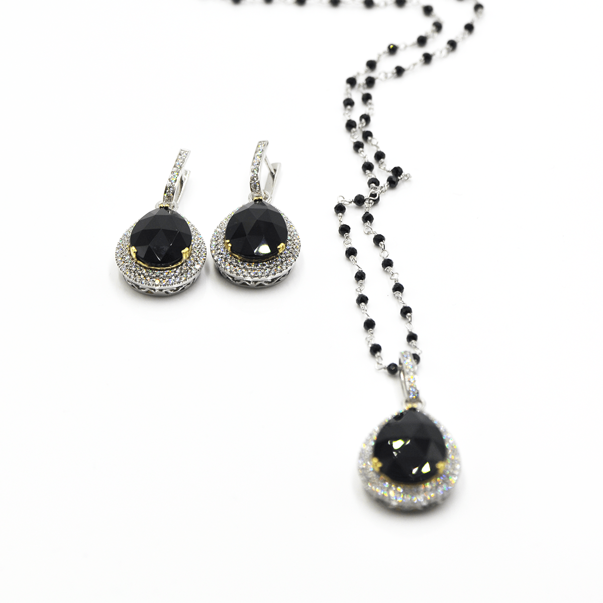 Women’s Earring and Necklace Set - Anointed Beauty - 18 Karat White Gold Necklace With Diamonds And Onyx Set